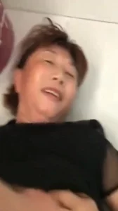 解放路北头阿姨更多肥熟资源+飞机qingtianJiejie