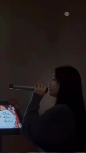 KTV刺激操女神，大四校花在厕所被我操吞精！